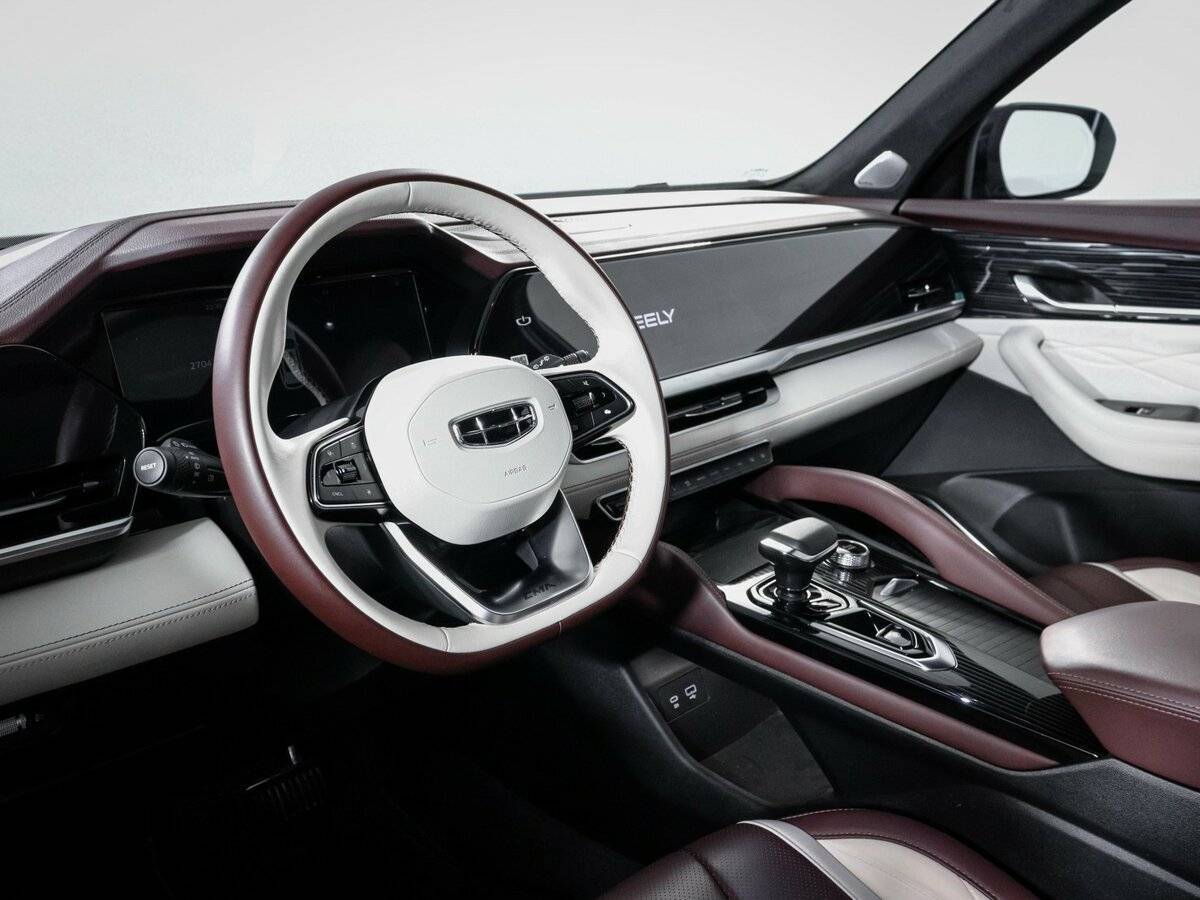 Geely Monjaro с пробегом — 2023 год. Фото: #13