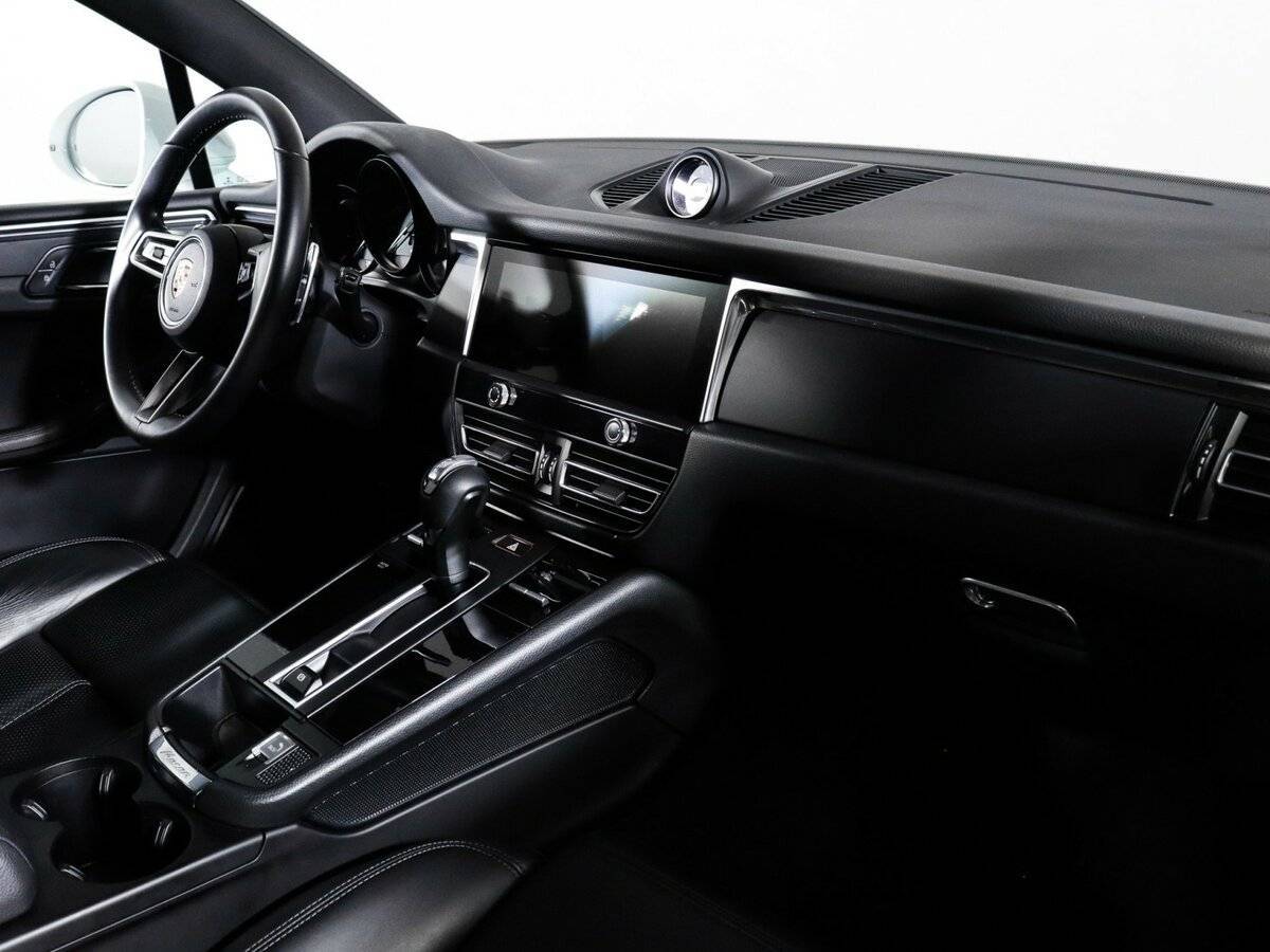 Porsche Macan с пробегом — 2021 год. Фото: #8