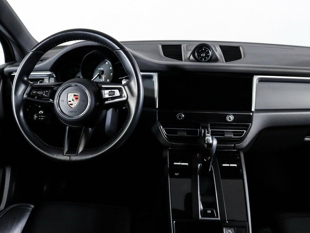 Porsche Macan с пробегом — 2021 год. Фото: #11