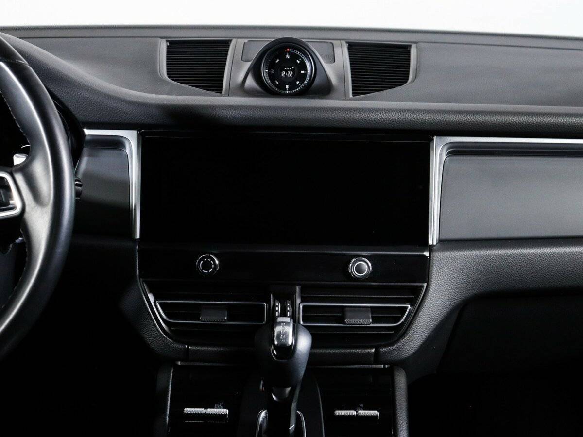 Porsche Macan с пробегом — 2021 год. Фото: #12