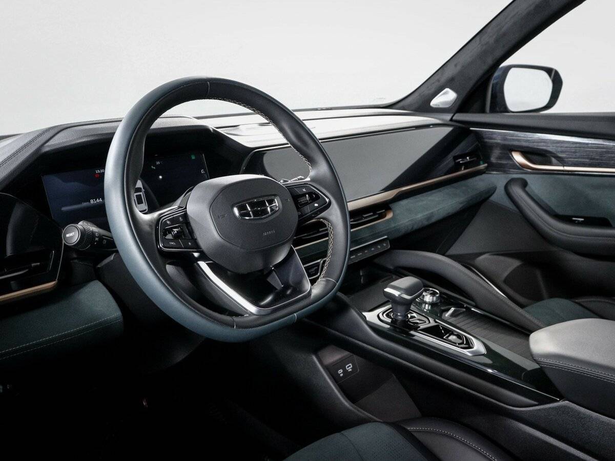 Geely Monjaro с пробегом — 2023 год. Фото: #13