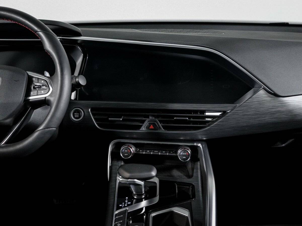 Geely Tugella с пробегом — 2024 год. Фото: #12