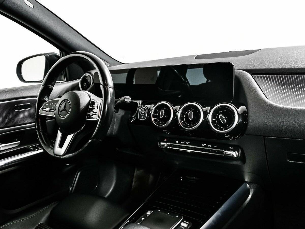 Mercedes-Benz GLA с пробегом — 2021 год. Фото: #8