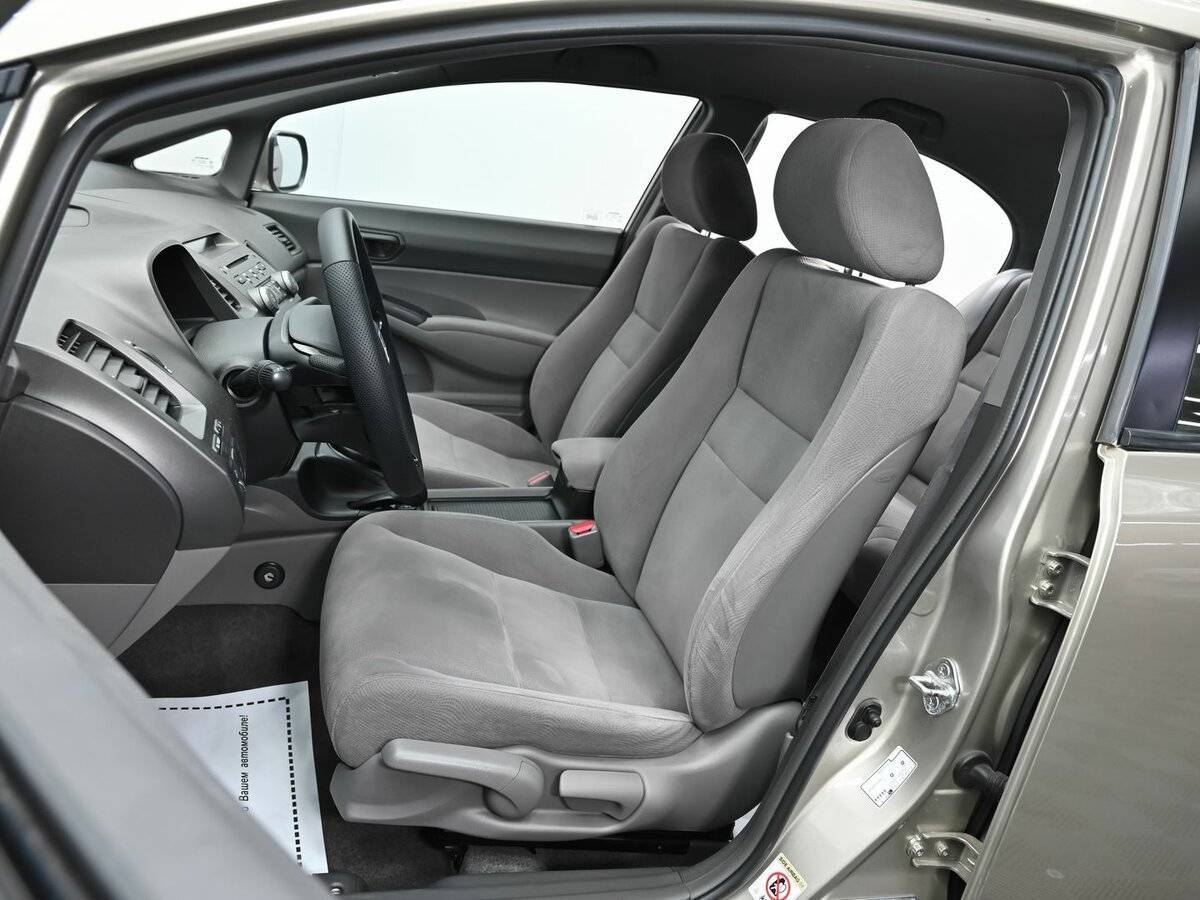 Honda Civic с пробегом — 2008 год. Фото: #4