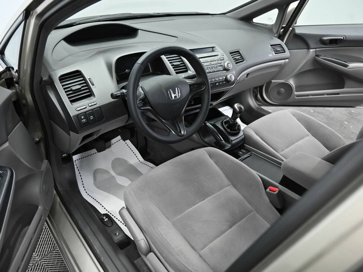 Honda Civic с пробегом — 2008 год. Фото: #6