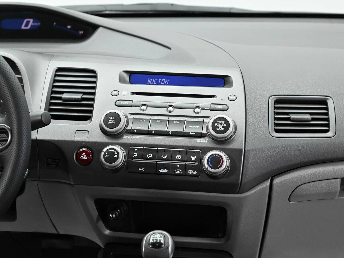 Honda Civic с пробегом — 2008 год. Фото: #8