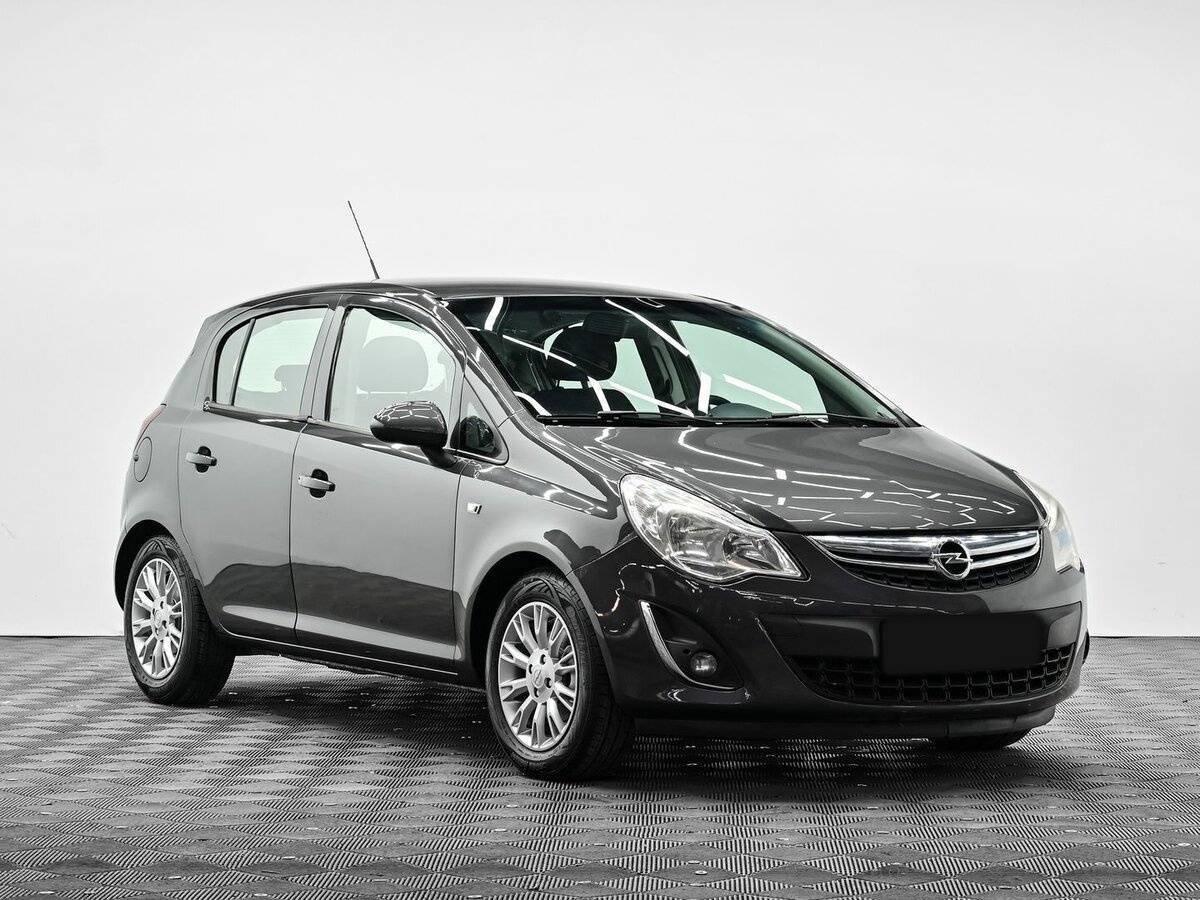 Opel Corsa с пробегом — 2011 год. Фото: #1