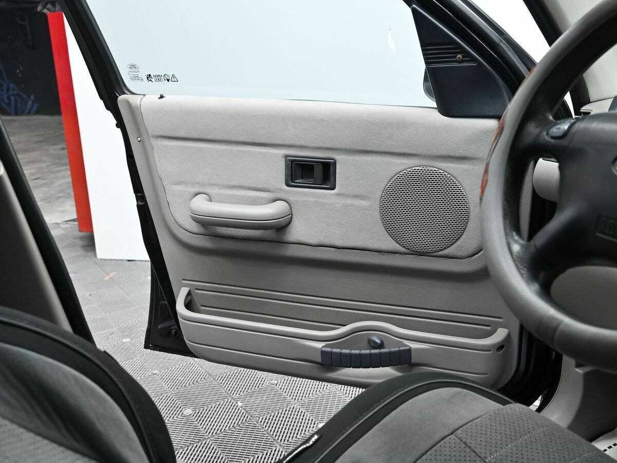 Land Rover Freelander с пробегом — 1999 год. Фото: #6