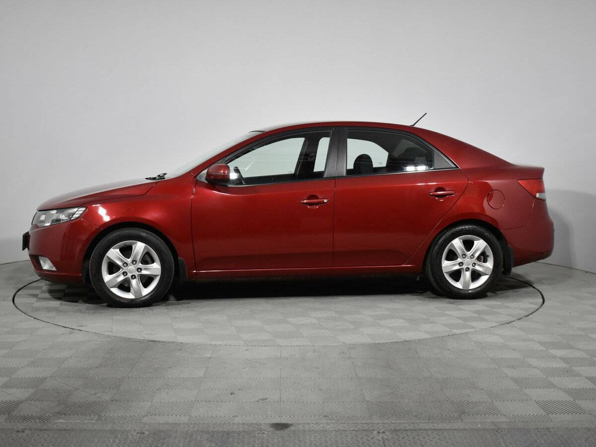 Kia Cerato с пробегом — 2011 год. Фото: #7