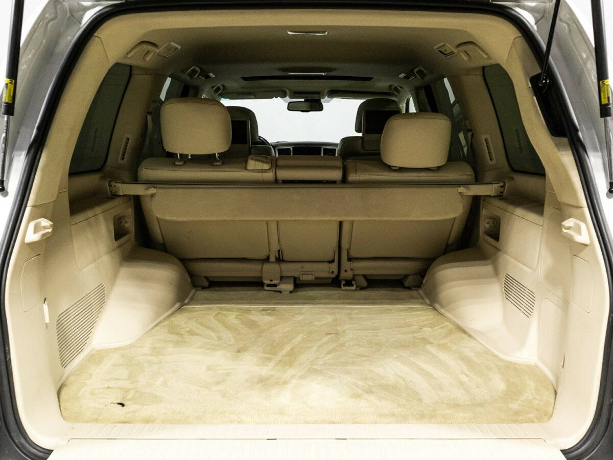 Lexus LX с пробегом — 2013 год. Фото: #14