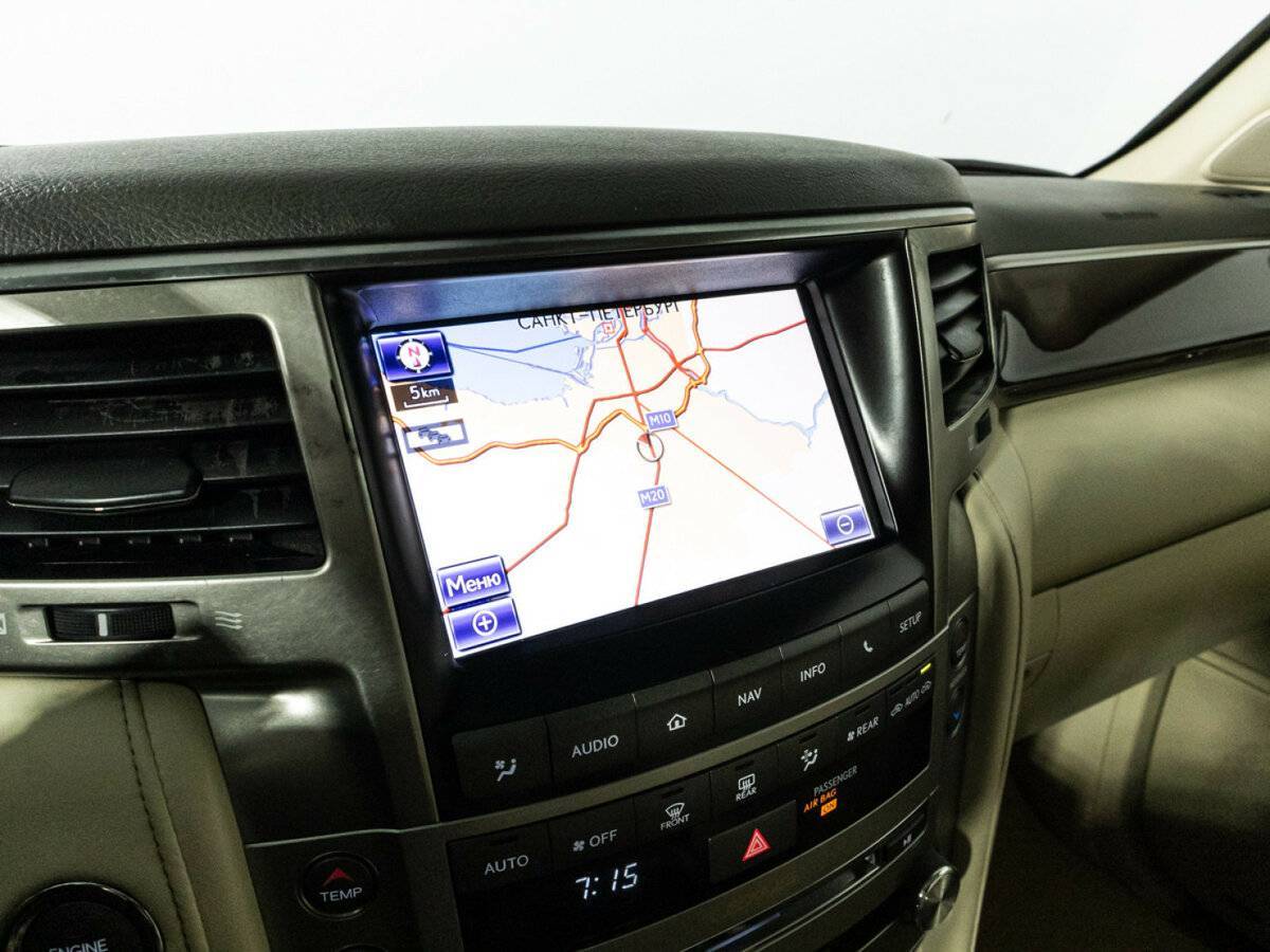 Lexus LX с пробегом — 2013 год. Фото: #20