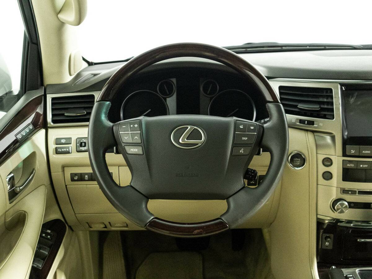 Lexus LX с пробегом — 2013 год. Фото: #25