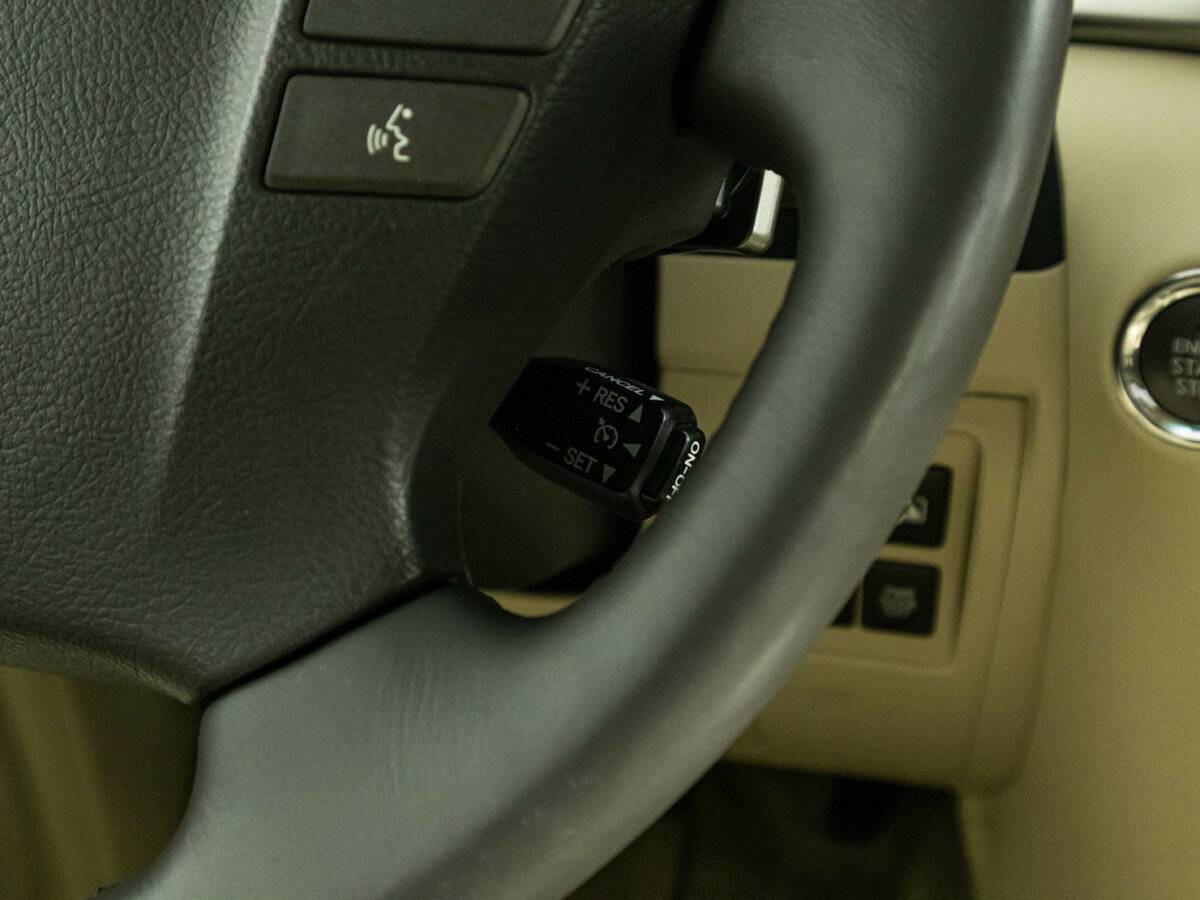 Lexus LX с пробегом — 2013 год. Фото: #26