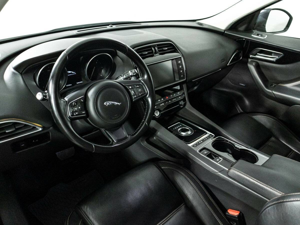 Jaguar F-Pace с пробегом — 2017 год. Фото: #10