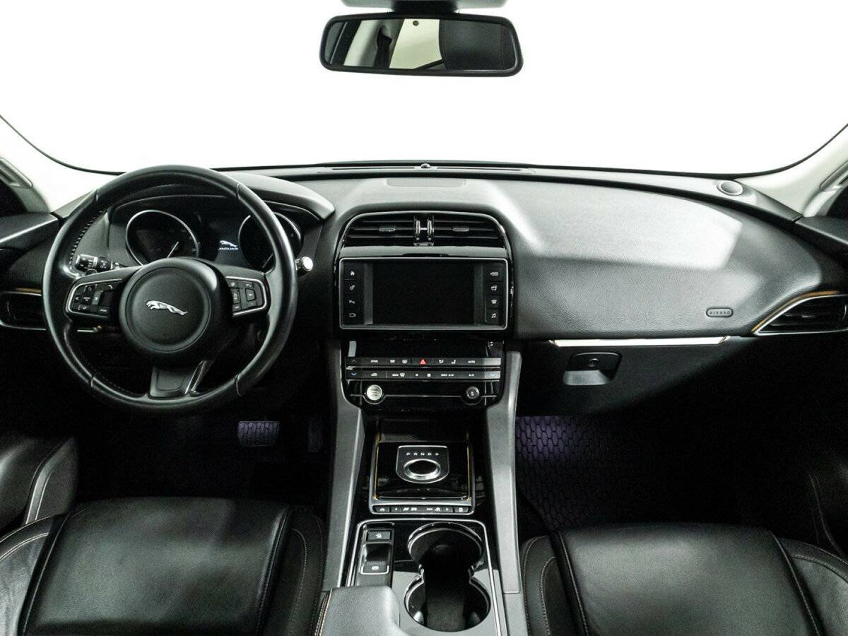Jaguar F-Pace с пробегом — 2017 год. Фото: #12