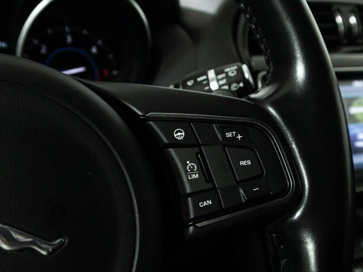 Jaguar F-Pace с пробегом — 2017 год. Фото: #21