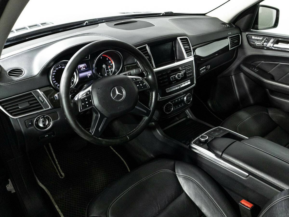 Mercedes-Benz GL-Класс с пробегом — 2014 год. Фото: #8