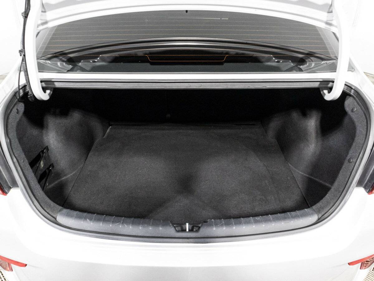 Kia Rio с пробегом — 2020 год. Фото: #13