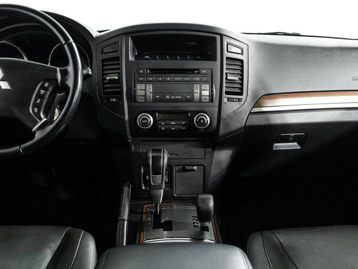 Mitsubishi Pajero с пробегом — 2007 год. Фото: #13