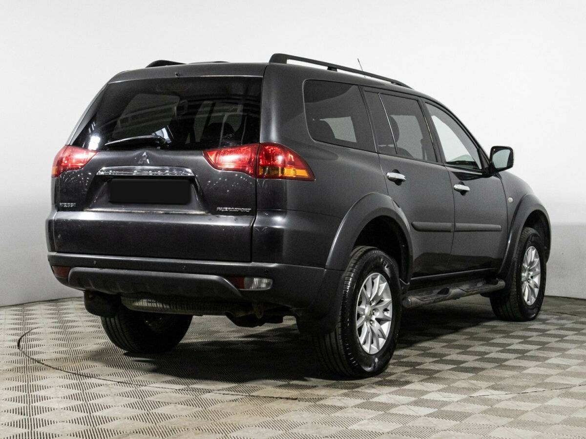 Mitsubishi Pajero Sport с пробегом — 2011 год. Фото: #4