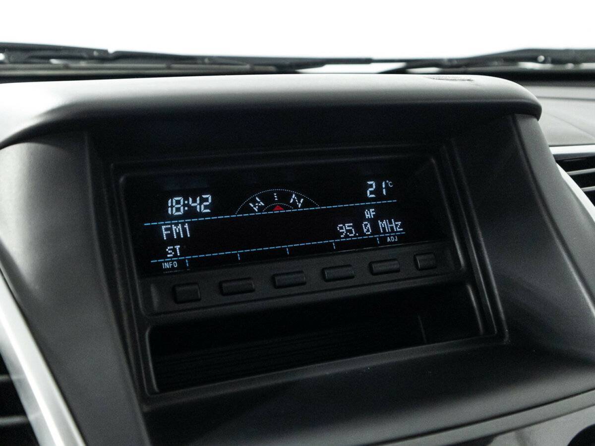 Mitsubishi Pajero Sport с пробегом — 2011 год. Фото: #16