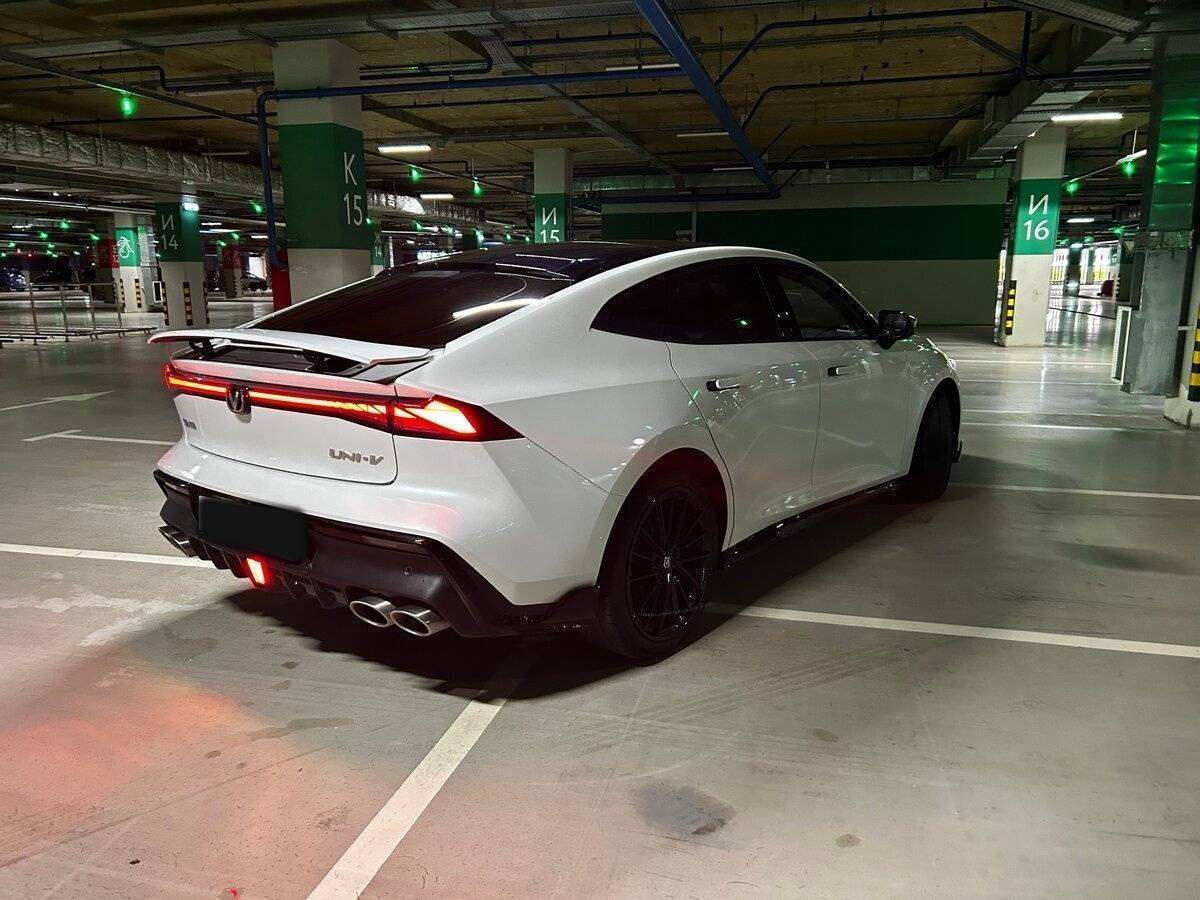 Changan UNI-V с пробегом — 2023 год. Фото: #3