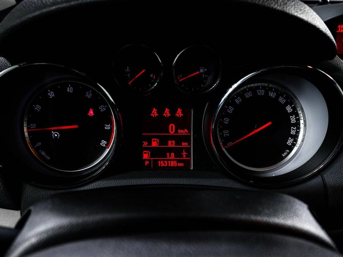 Opel Mokka с пробегом — 2013 год. Фото: #10