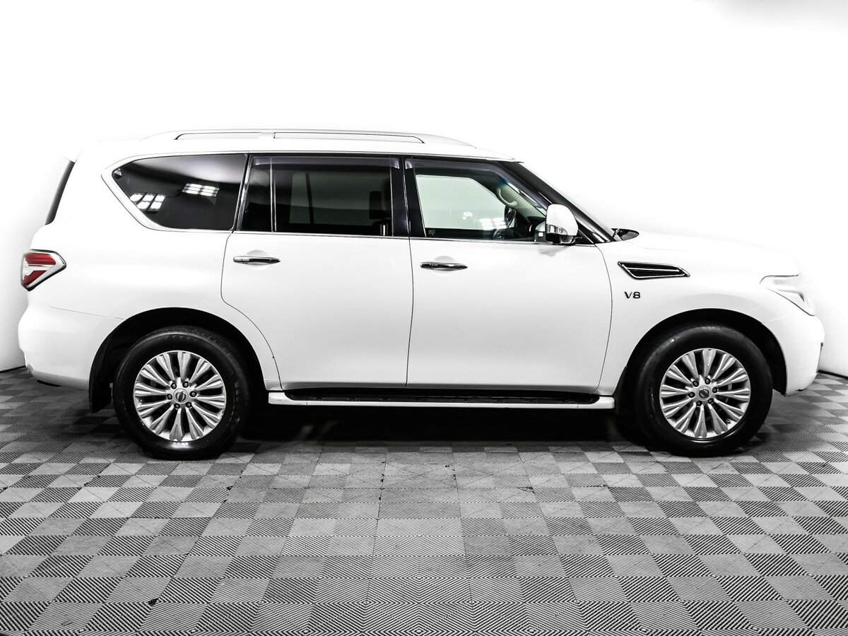 Nissan Patrol с пробегом — 2015 год. Фото: #3