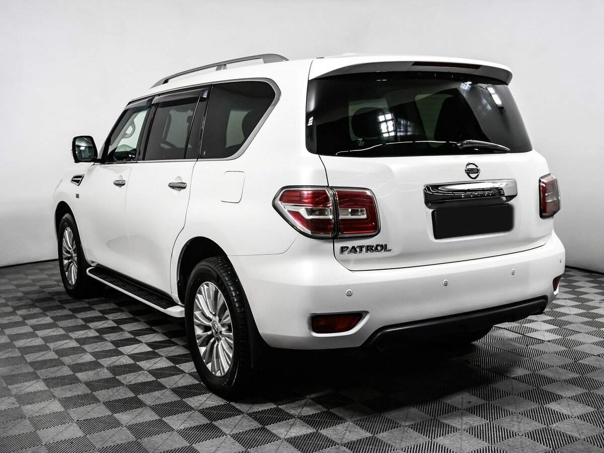 Nissan Patrol с пробегом — 2015 год. Фото: #6