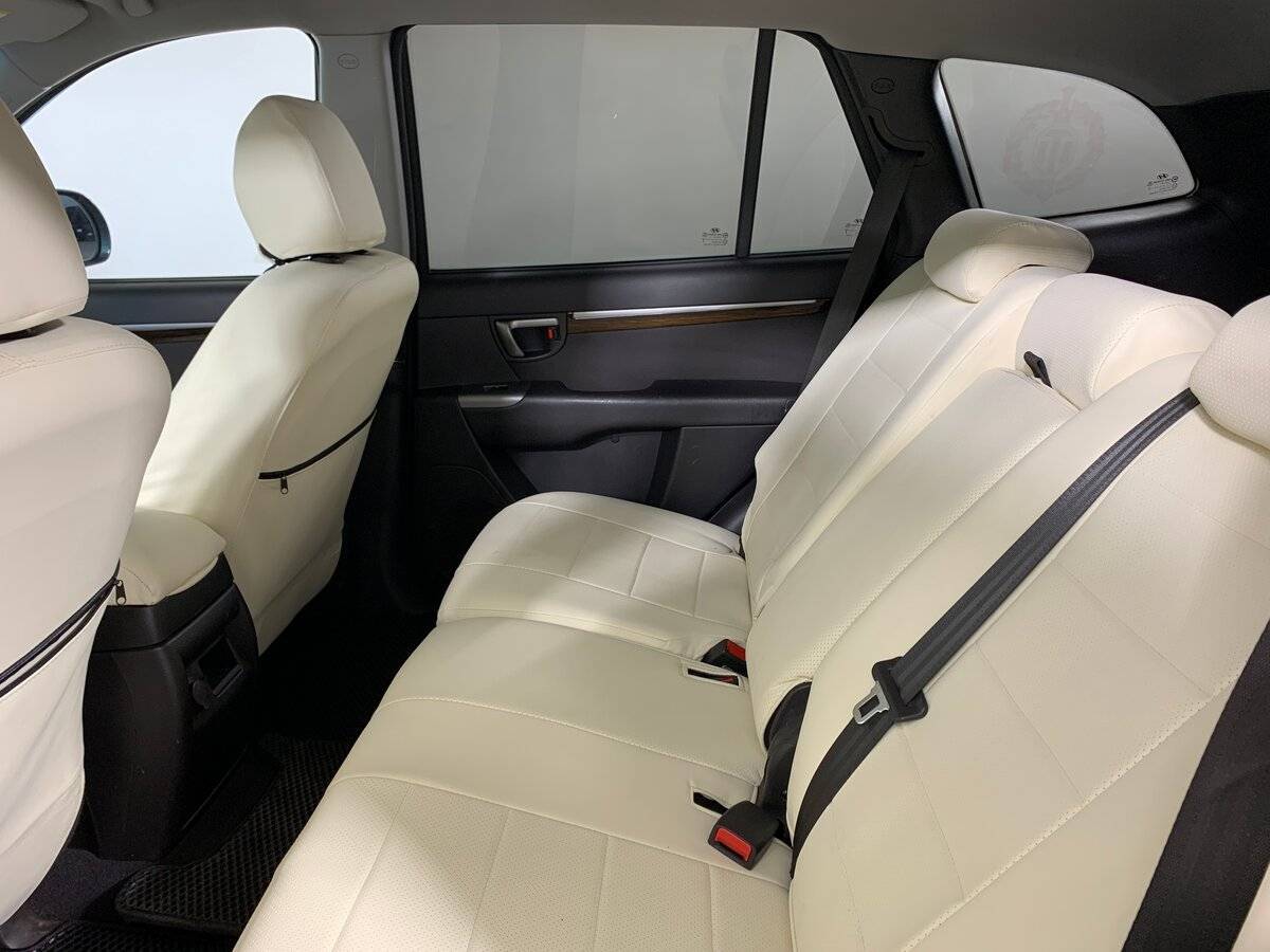 Hyundai Santa Fe с пробегом — 2012 год. Фото: #17