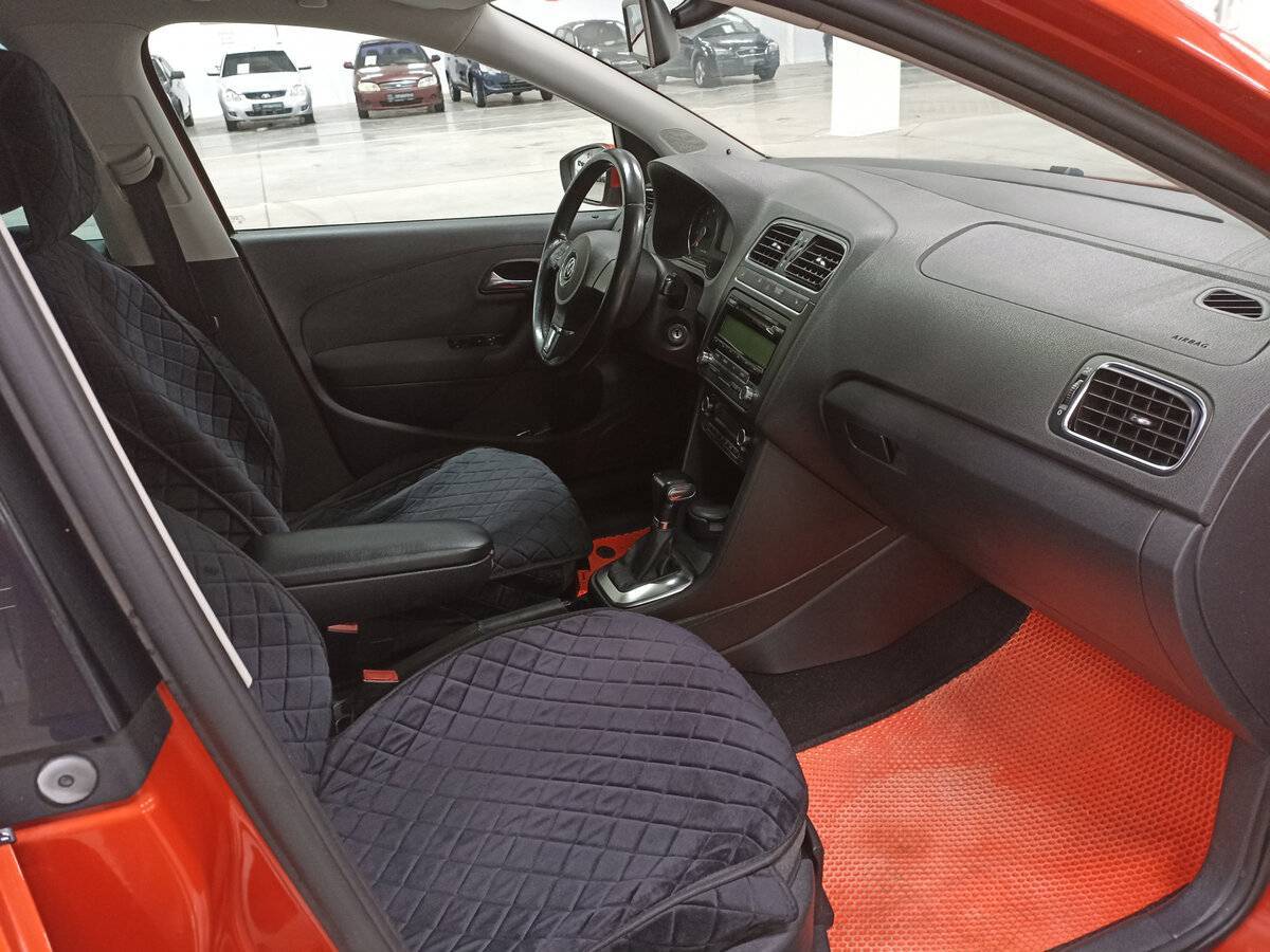 Volkswagen Polo с пробегом — 2009 год. Фото: #10