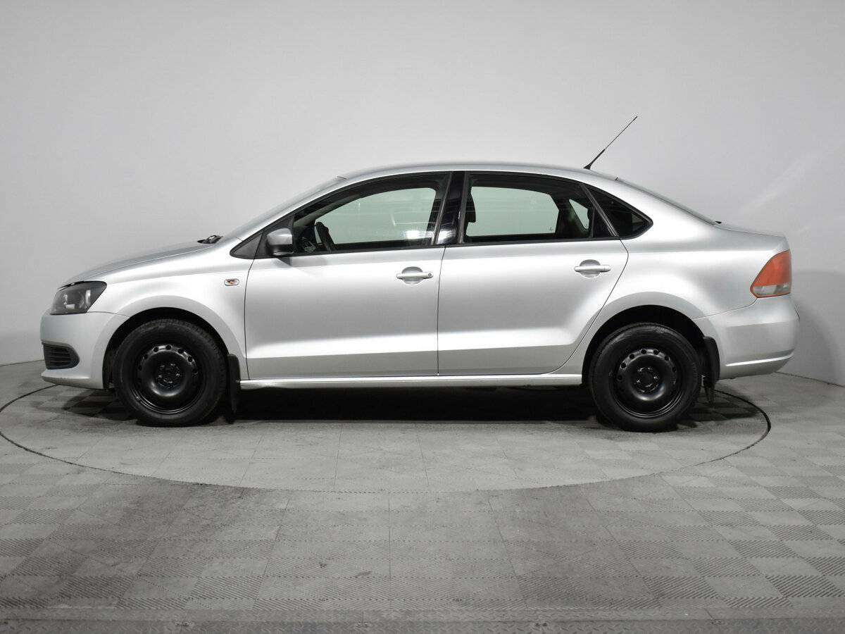 Volkswagen Polo с пробегом — 2011 год. Фото: #7