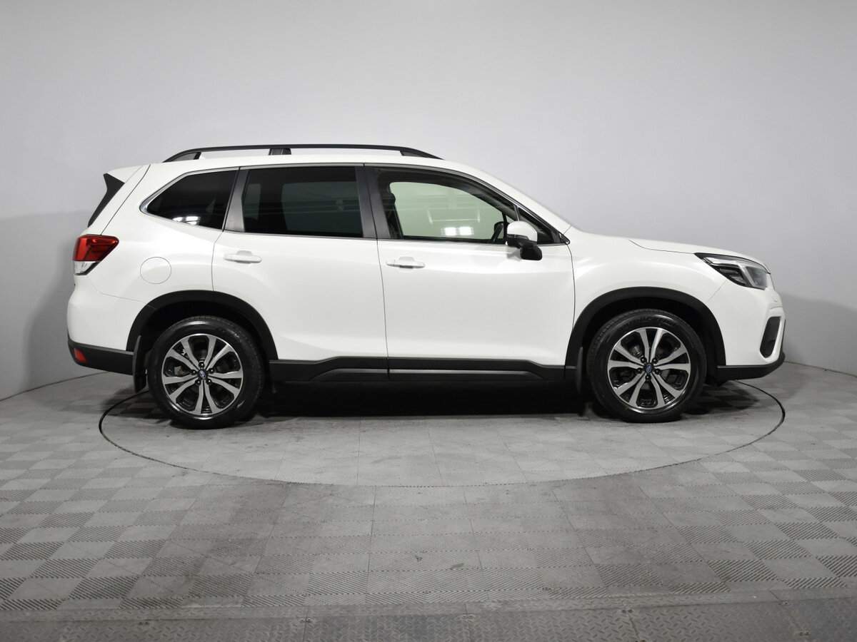 Subaru Forester с пробегом — 2021 год. Фото: #3