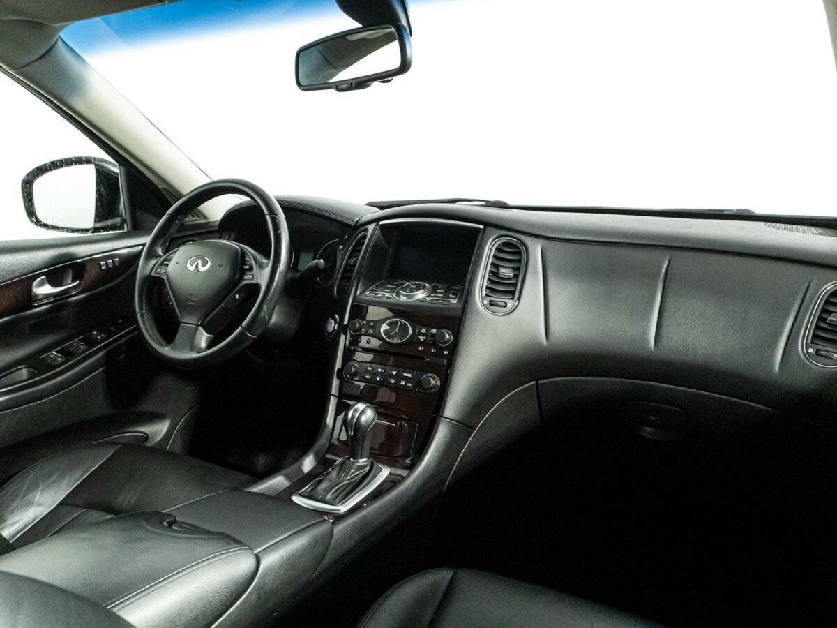 Infiniti EX с пробегом — 2011 год. Фото: #8