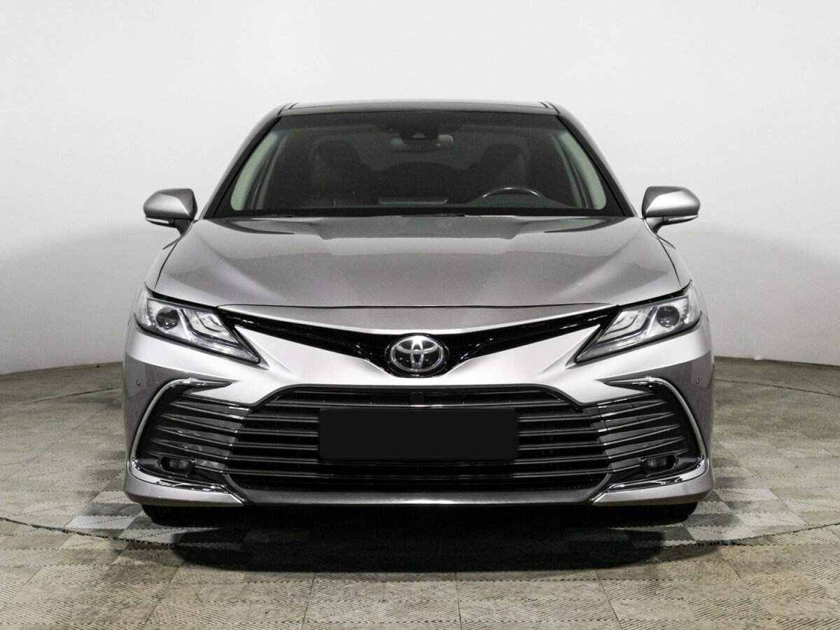 Toyota Camry с пробегом — 2022 год. Фото: #1