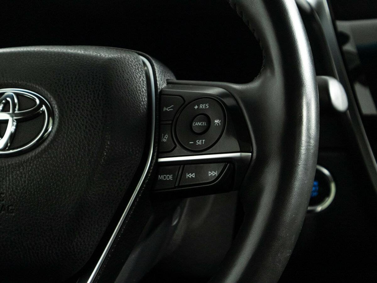 Toyota Camry с пробегом — 2022 год. Фото: #22