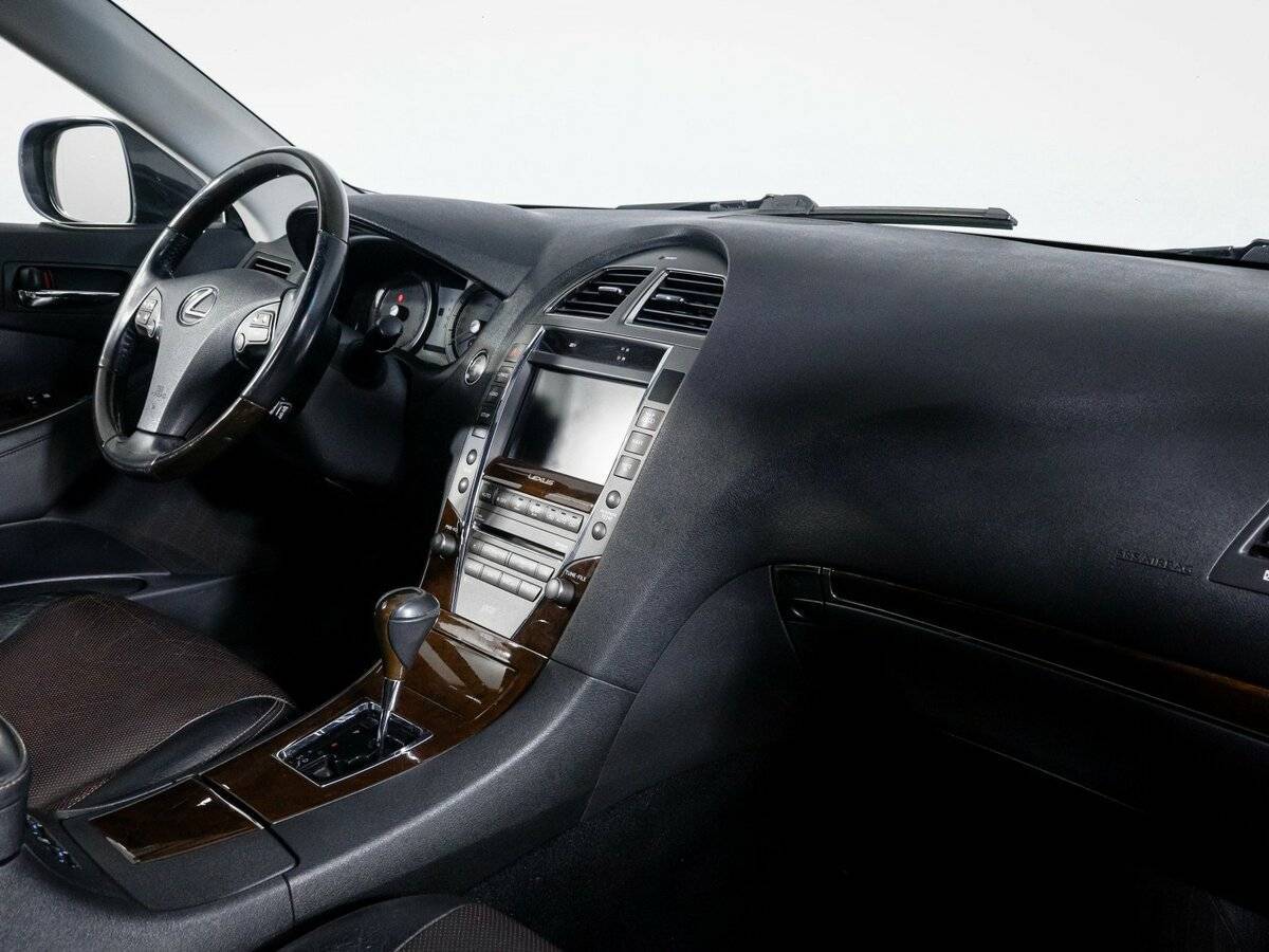 Lexus ES с пробегом — 2010 год. Фото: #8