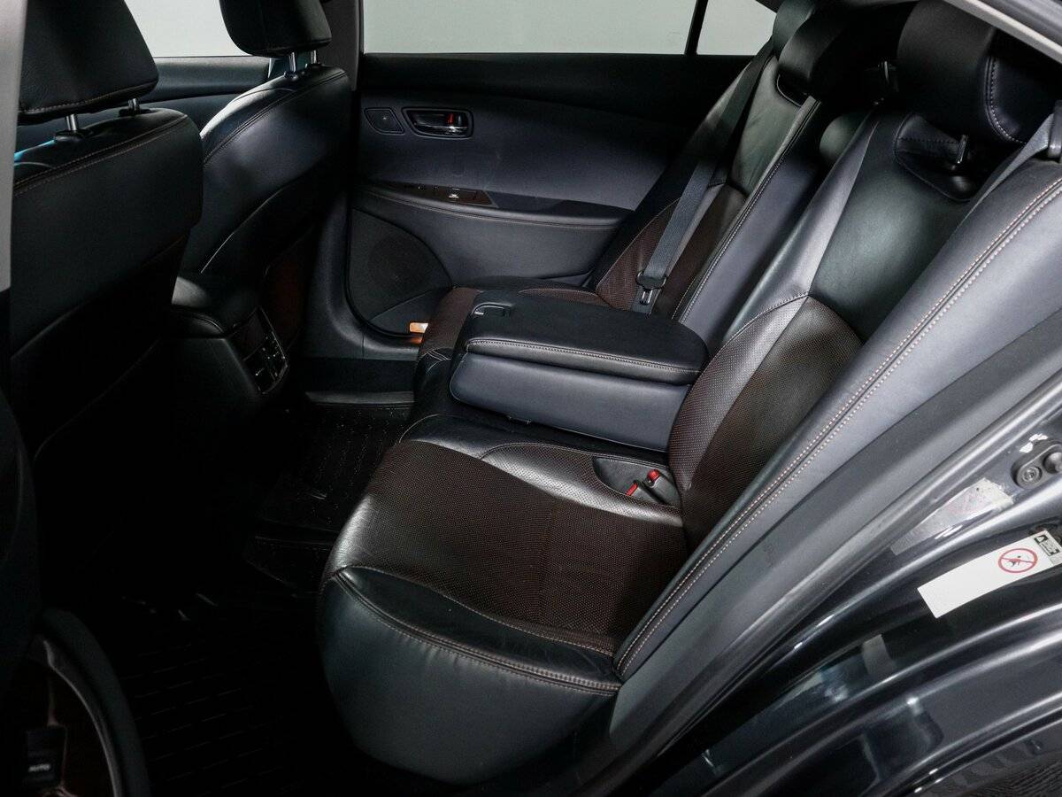 Lexus ES с пробегом — 2010 год. Фото: #9