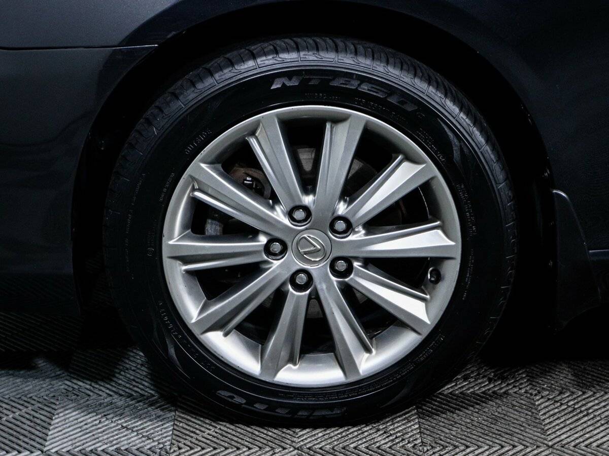 Lexus ES с пробегом — 2010 год. Фото: #14