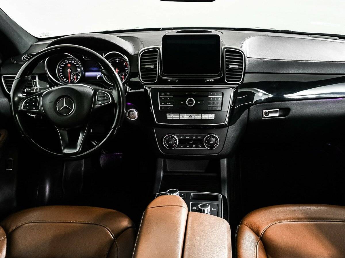 Mercedes-Benz GLE с пробегом — 2017 год. Фото: #10