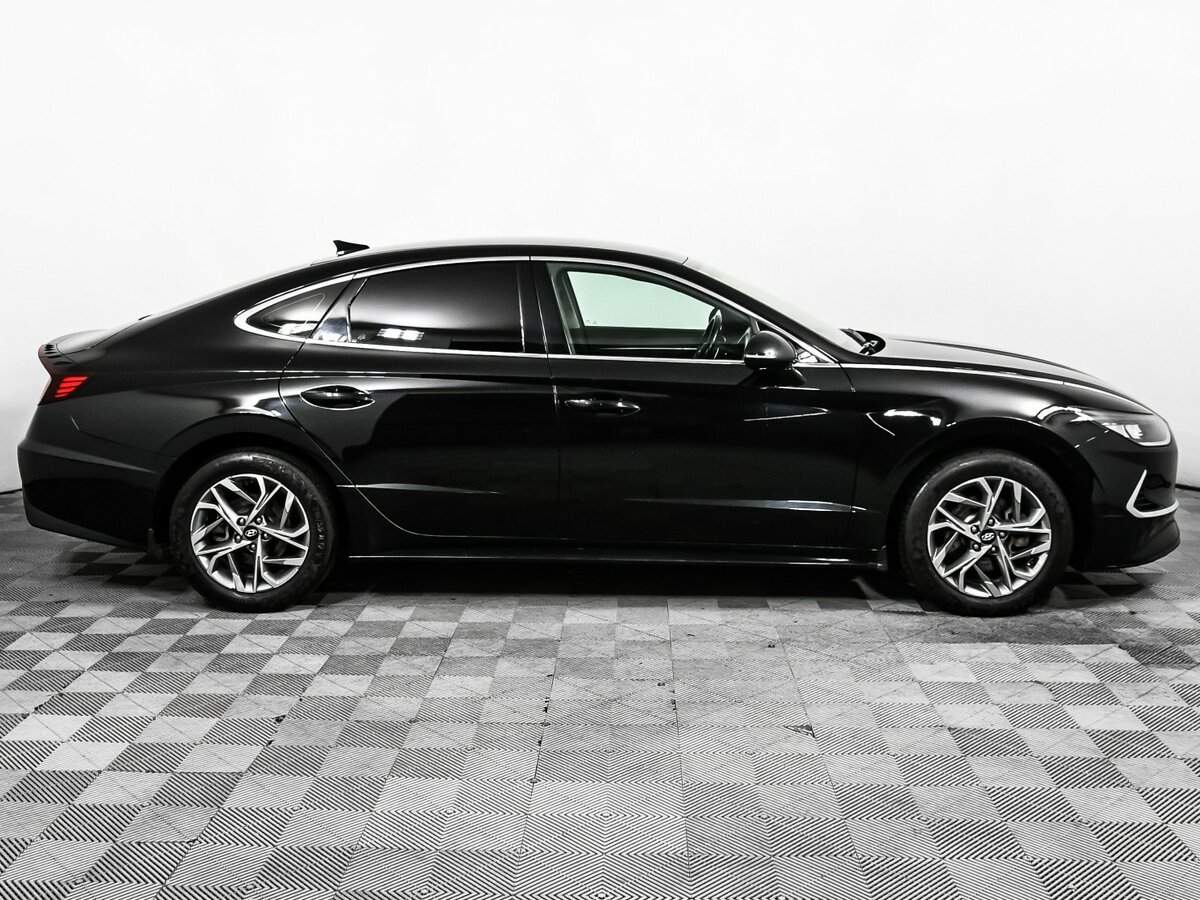 Hyundai Sonata с пробегом — 2020 год. Фото: #3