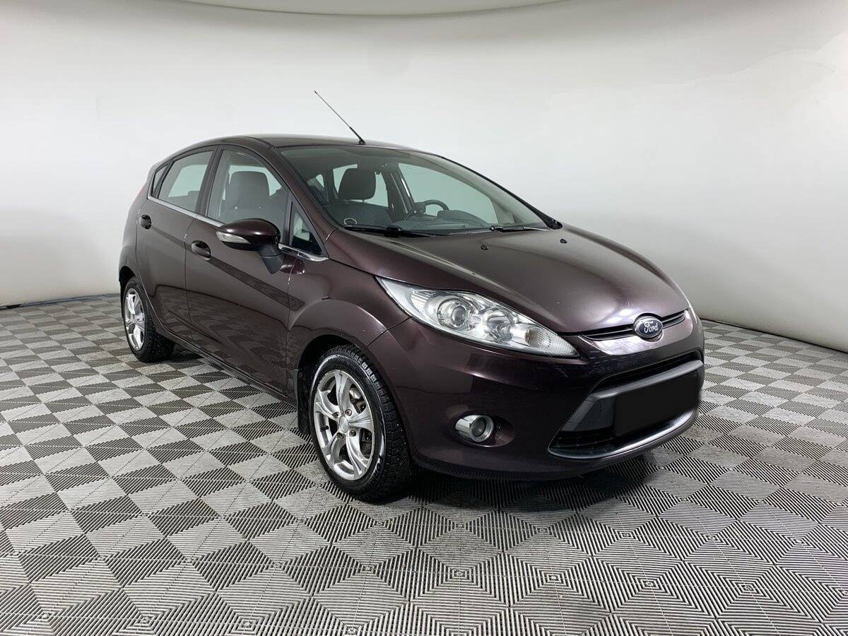 Ford Fiesta с пробегом — 2011 год. Фото: #2