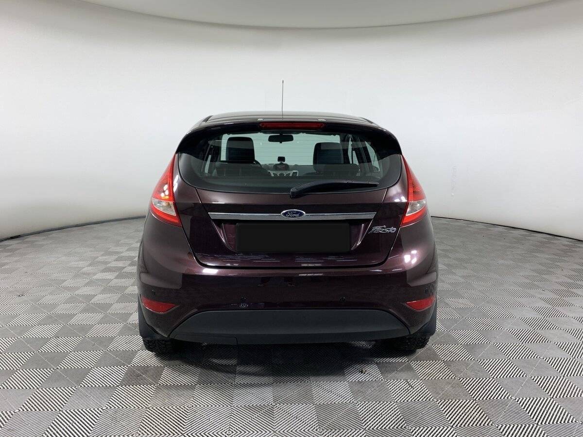 Ford Fiesta с пробегом — 2011 год. Фото: #5