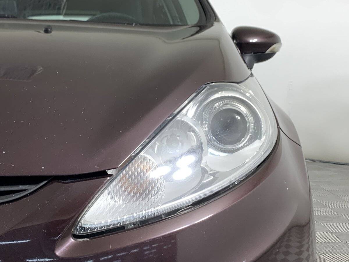 Ford Fiesta с пробегом — 2011 год. Фото: #9