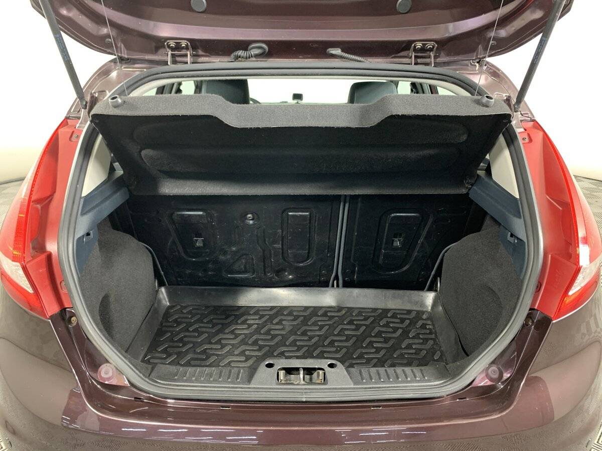 Ford Fiesta с пробегом — 2011 год. Фото: #19