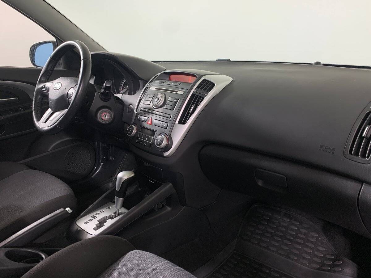 Kia Ceed с пробегом — 2010 год. Фото: #13