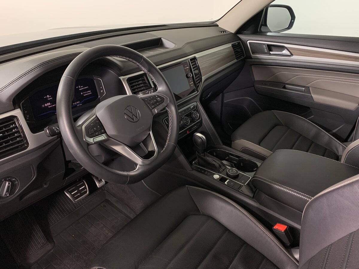 Volkswagen Teramont с пробегом — 2021 год. Фото: #11