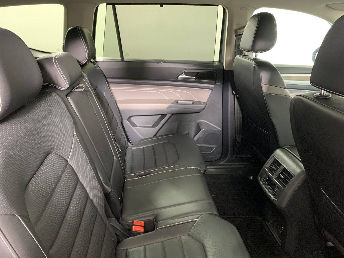 Volkswagen Teramont с пробегом — 2021 год. Фото: #17