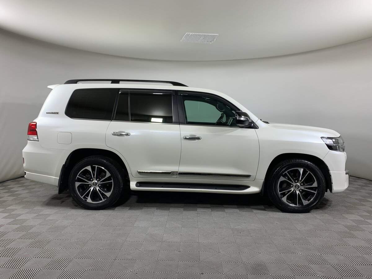 Toyota Land Cruiser с пробегом — 2020 год. Фото: #3