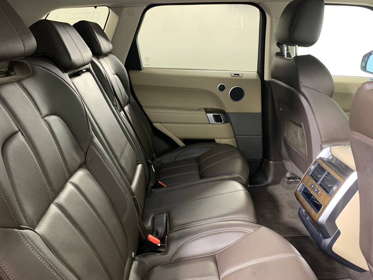 Land Rover Range Rover Sport с пробегом — 2016 год. Фото: #17